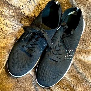 Danskin Elevate woman’s size 9